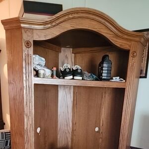Entertainment center